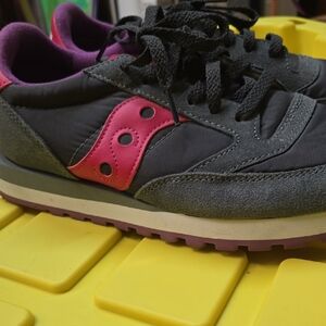 Saucony Charcoal and Magenta Athletic Shoes